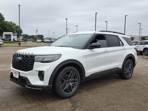 New 2026 Ford Explorer ST-Line RWD image 4