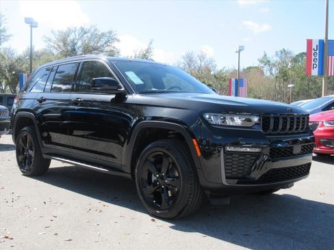 New 2026 Jeep Grand Cherokee Limited w/ Luxury Tech Group II RWD image 29