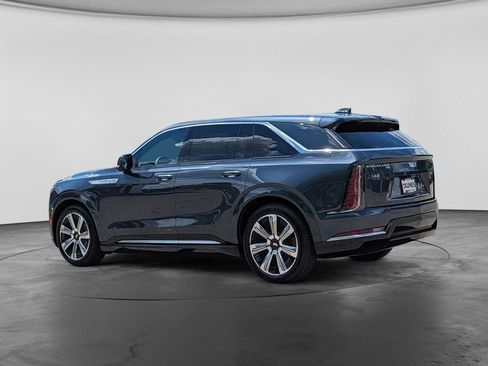 Used 2025 Cadillac Escalade IQ Luxury 2 w/ LPO, Premium Carpet Package AWD/4WD image 7