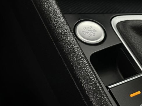 Used 2024 Volkswagen Jetta SE image 15