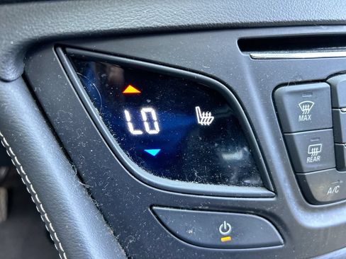 Used 2016 Buick Envision Premium AWD/4WD image 34