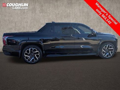 Used 2024 Chevrolet Silverado EV RST image 8