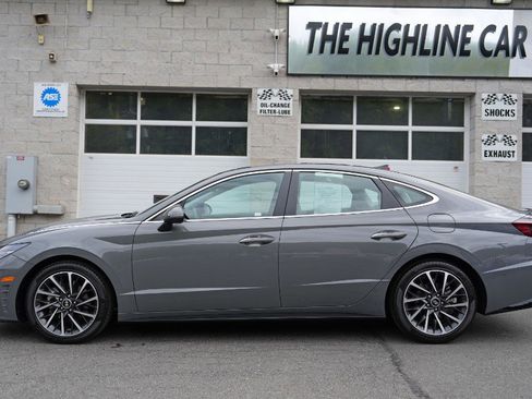 Used 2023 Hyundai Sonata Limited w/ Preferred Accessory Package FWD image 4