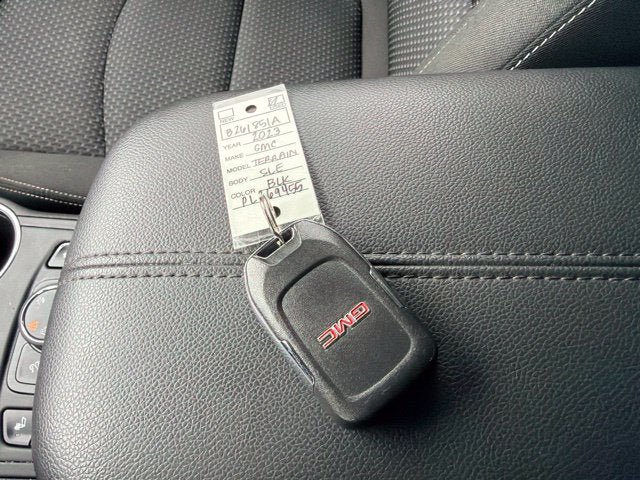Used 2023 GMC Terrain SLE w/ Driver Convenience Package AWD/4WD image 28
