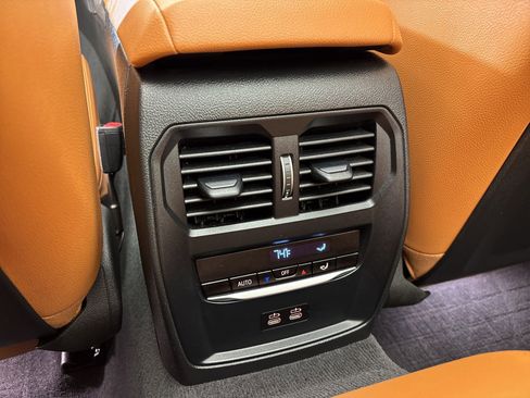 Used 2023 BMW 430i Convertible w/ M Sport Package image 29