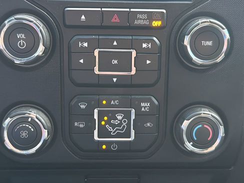 Used 2014 Ford F150 XLT w/ Equipment Group 302A Luxury AWD/4WD image 22