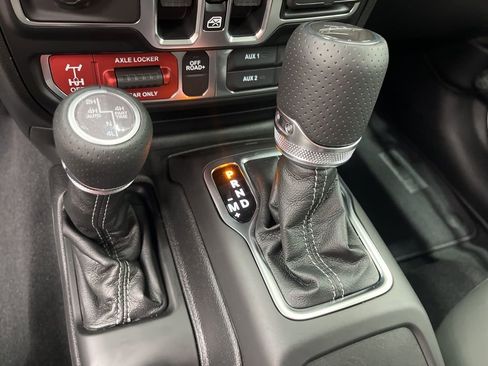 New 2026 Jeep Gladiator Mojave image 17