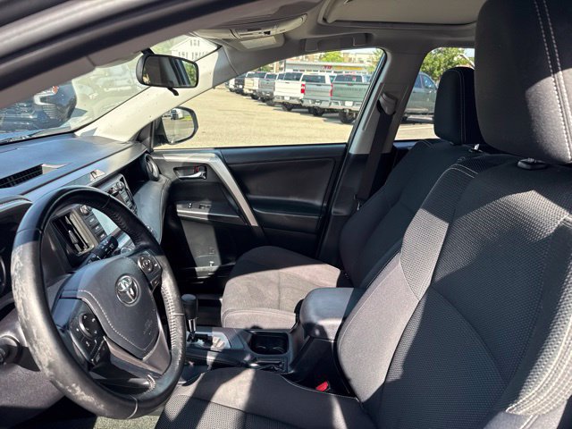 Used 2018 Toyota RAV4 XLE w/ Plus Extra Value Package AWD/4WD image 20