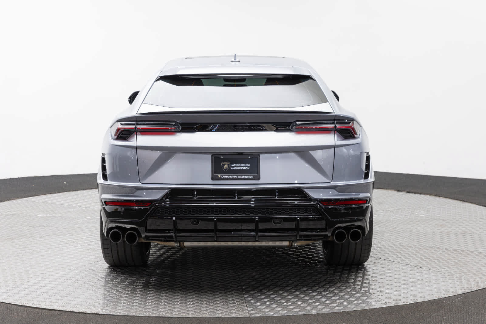 Used 2024 Lamborghini Urus S AWD/4WD image 5