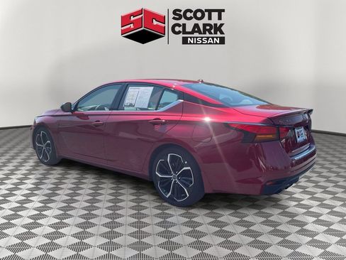 Used 2023 Nissan Altima 2.5 SR w/ SR Premium Package FWD image 4