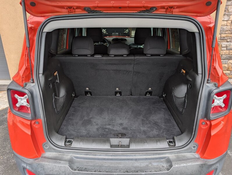 Used 2017 Jeep Renegade Sport w/ Power & Air Group FWD image 31
