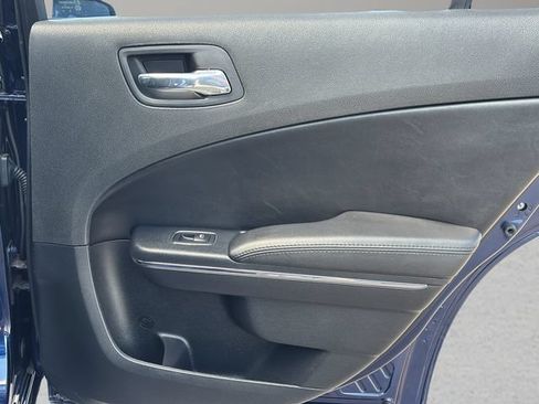 Used 2013 Dodge Charger SXT RWD image 11