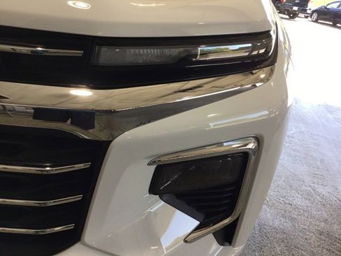 New 2026 Chevrolet Traverse LT w/ LPO, Floor Liner Package image 7