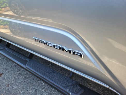 Used 2024 Toyota Tacoma SR5 image 11