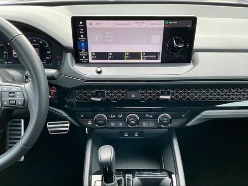 Used 2024 Honda Accord Sport image 7