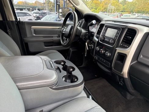 Used 2017 RAM 2500 SLT image 27