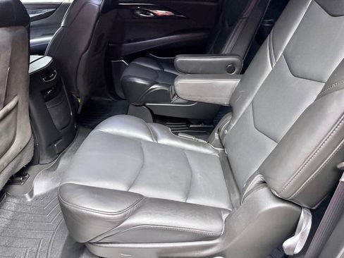 Used 2016 Cadillac Escalade ESV Platinum image 13