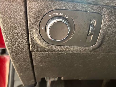 Used 2016 Chevrolet Cruze LT image 18