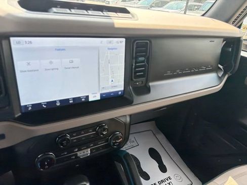 Used 2022 Ford Bronco Wildtrak AWD/4WD image 18