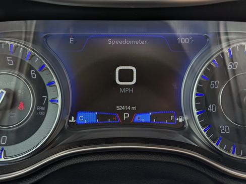 Used 2021 Chrysler 300 Touring w/ Sport Appearance Package RWD image 12