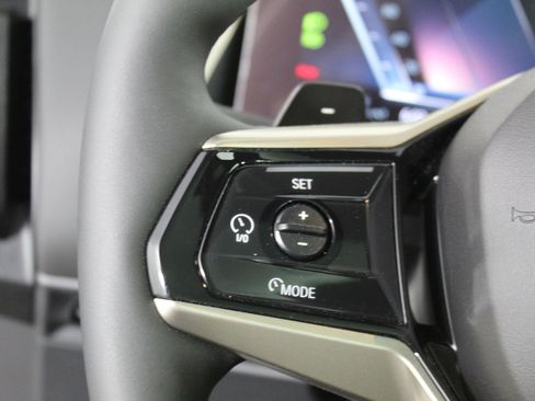 Used 2025 BMW X3 xDrive30i w/ Premium Package image 15