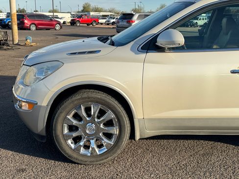 Used 2011 Buick Enclave CXL image 10
