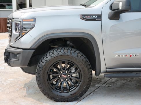 Used 2023 GMC Sierra 1500 AT4X AWD/4WD image 9