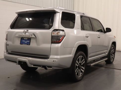 Used 2021 Toyota 4Runner Limited AWD/4WD image 9