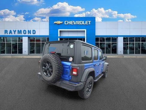 Used 2022 Jeep Wrangler Unlimited Sport AWD/4WD image 3