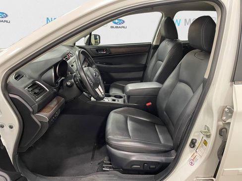 Used 2017 Subaru Outback 2.5i Limited image 9