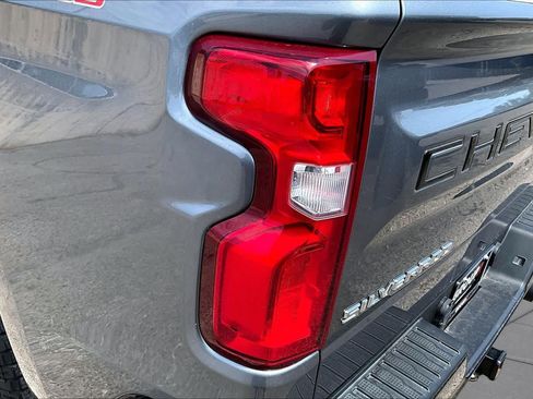 Used 2020 Chevrolet Silverado 1500 LT Trail Boss AWD/4WD image 28