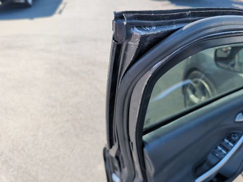 Used 2018 Ford Focus ST FWD image 25