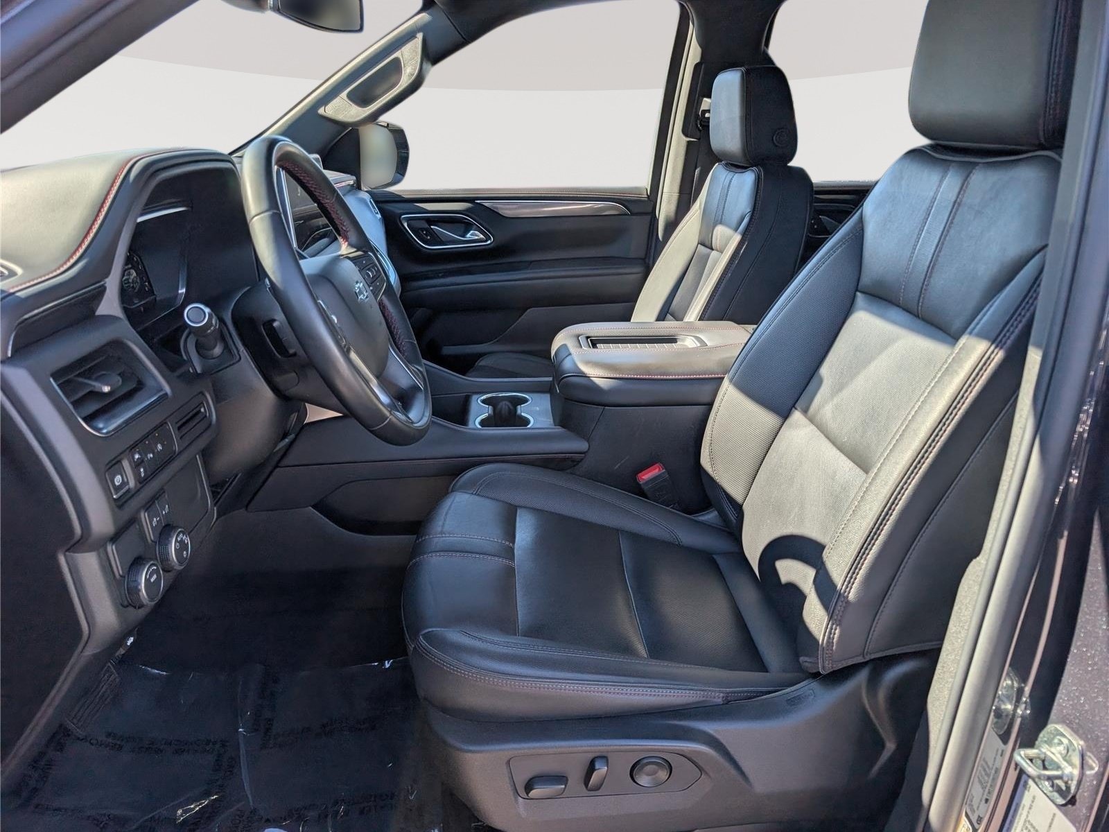 Used 2024 Chevrolet Suburban RST RWD image 19