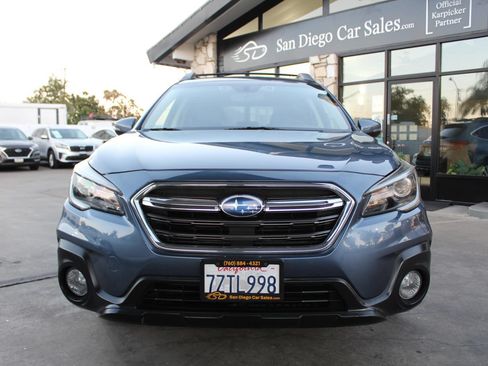 Used 2018 Subaru Outback 2.5i Limited AWD/4WD image 8