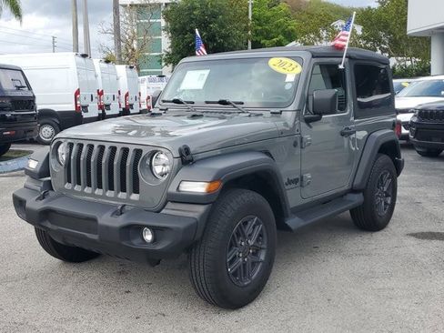 Certified 2023 Jeep Wrangler Sport AWD/4WD image 3