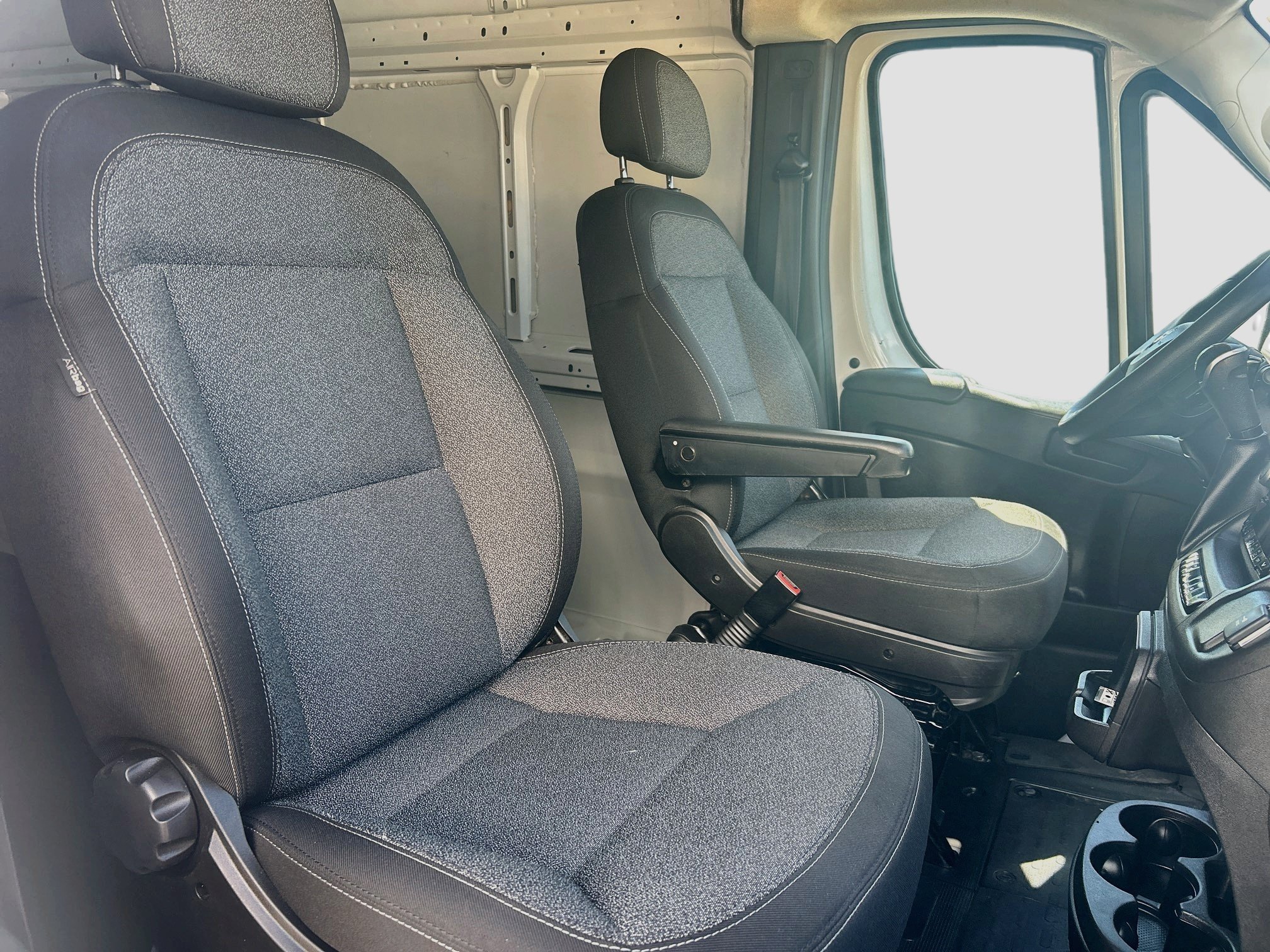 Used 2025 RAM ProMaster 2500 w/ Convenience Group FWD image 26