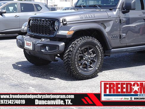 Used 2024 Jeep Gladiator Sport AWD/4WD image 43