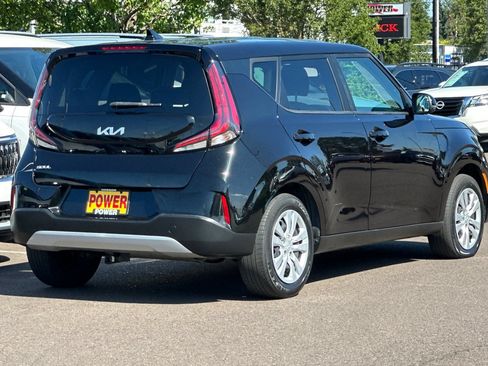 Used 2023 Kia Soul LX FWD image 4