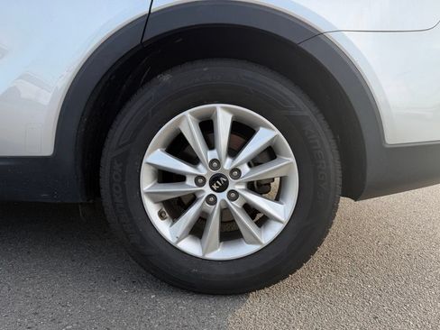 Used 2019 Kia Sorento FWD V6 w/ Option Group 020 image 33