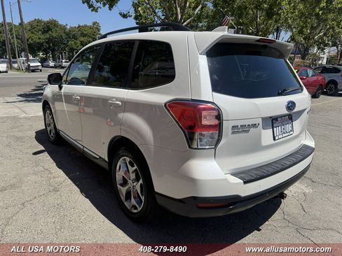 Used 2017 Subaru Forester 2.5i Touring AWD/4WD image 7