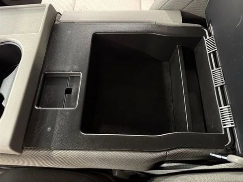 Used 2019 Ford F150 XLT image 32