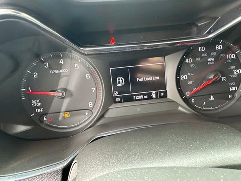 Used 2024 Chevrolet TrailBlazer RS w/ Driver Confidence Package AWD/4WD image 17