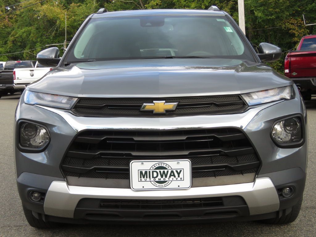 Used 2021 Chevrolet TrailBlazer LT w/ Convenience Package AWD/4WD image 2