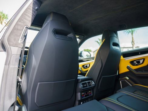 Used 2024 Lamborghini Urus S image 16