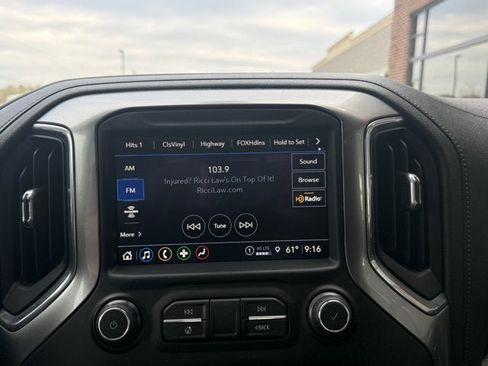 Used 2021 Chevrolet Silverado 1500 LT w/ Z71 Off-Road Package image 27