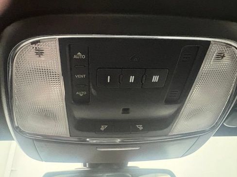 Used 2015 Dodge Charger SXT w/ AWD Plus Group image 31