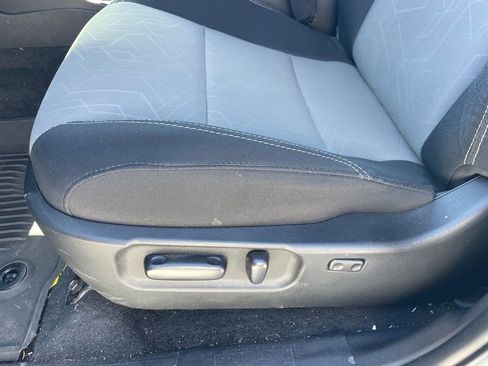 Used 2023 Toyota Tacoma TRD Sport w/ Advanced Technology Package image 5