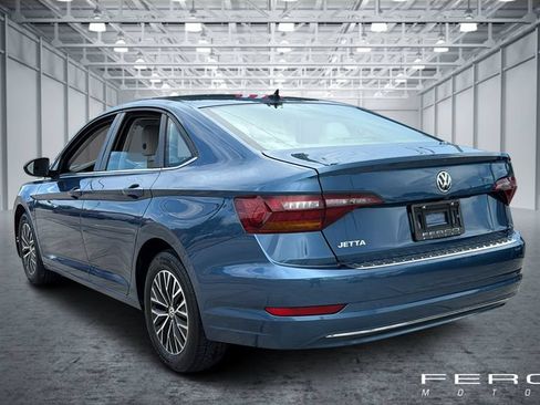 Used 2019 Volkswagen Jetta SE FWD image 3