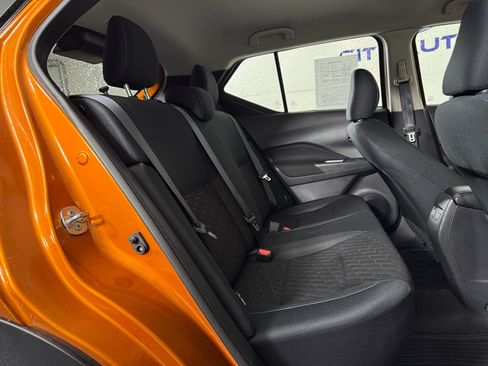 Used 2023 Nissan Kicks SV image 16