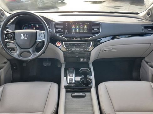 Used 2019 Honda Pilot Touring image 30